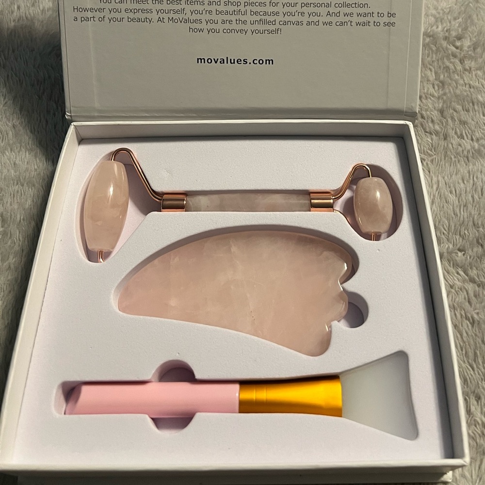 MoValues Natural Jade Roller
